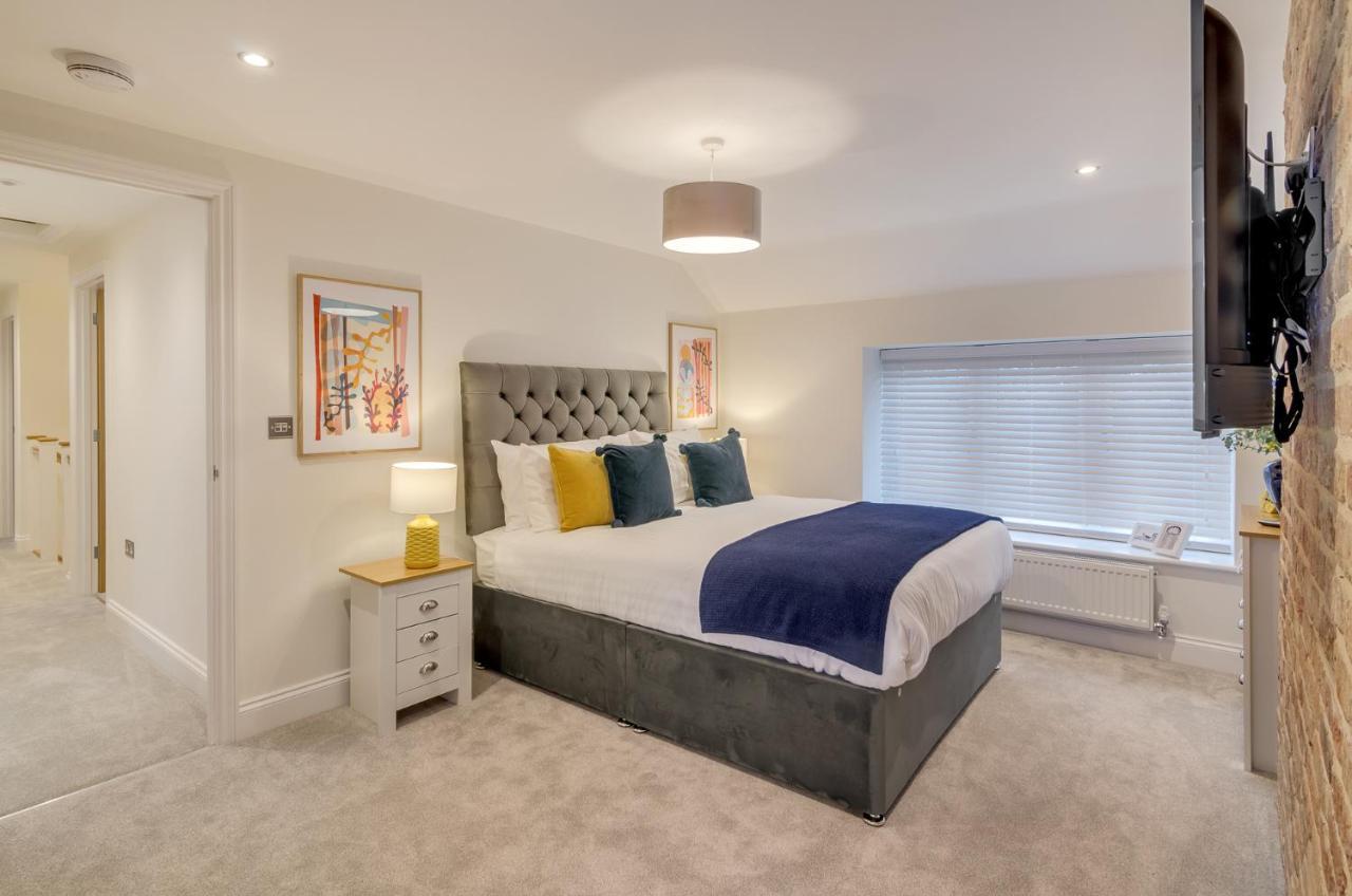 Spacious 6-Bed Home, Near The Norfolk Broads Clippesby المظهر الخارجي الصورة