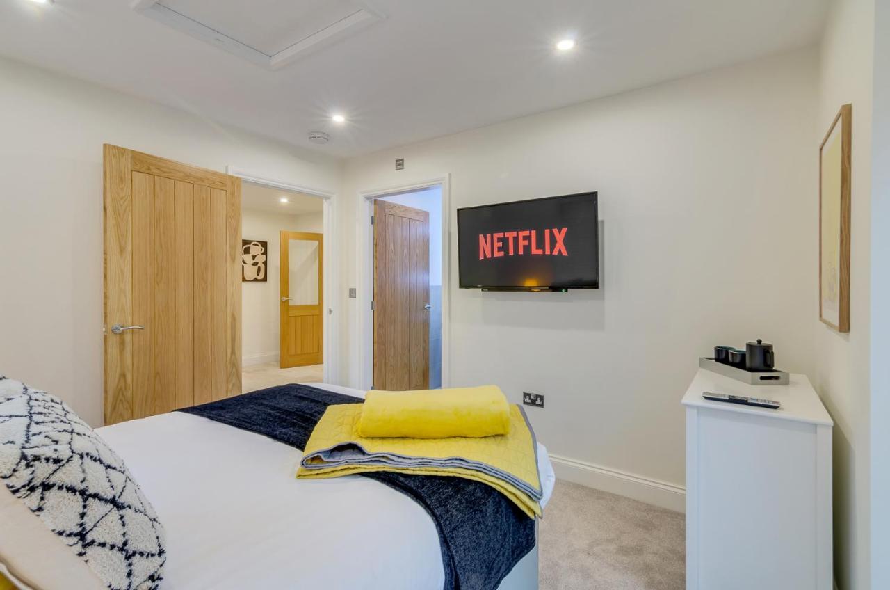 Spacious 6-Bed Home, Near The Norfolk Broads Clippesby المظهر الخارجي الصورة